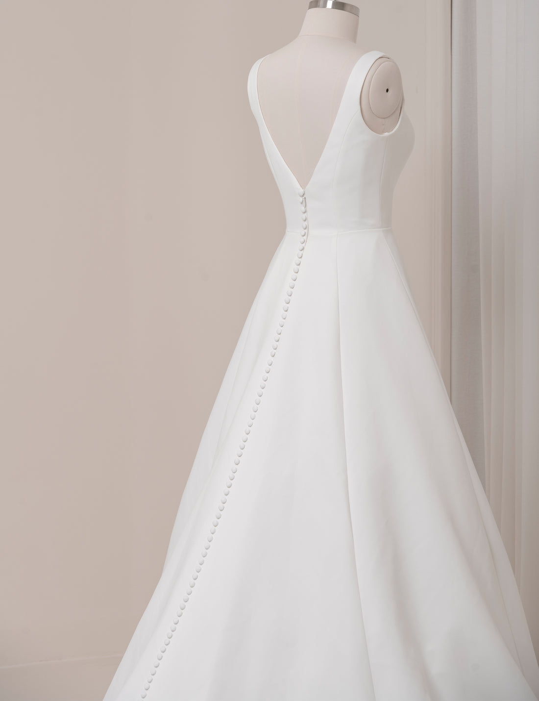 SS27 Soft Satin Ball Gown Bridal Dress Supplier