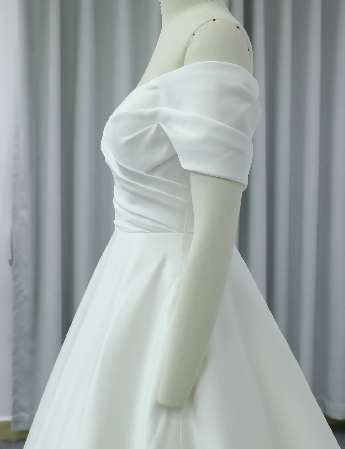 Luxury A-Line Satin Wedding Dress with Chapel Train Wholesale