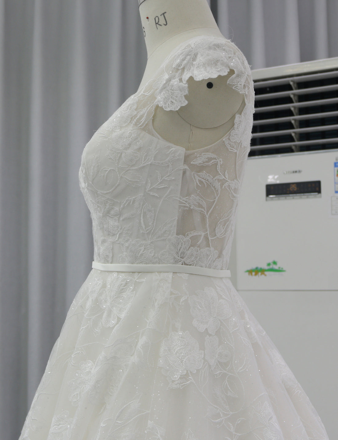 European Style A-Line Wedding Dress Wholesale