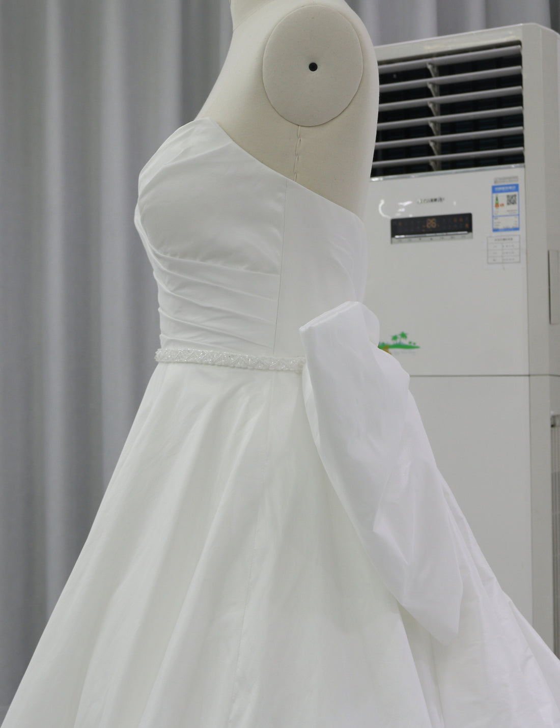 Designer A-Line Wedding Dress Factory Direct Supply