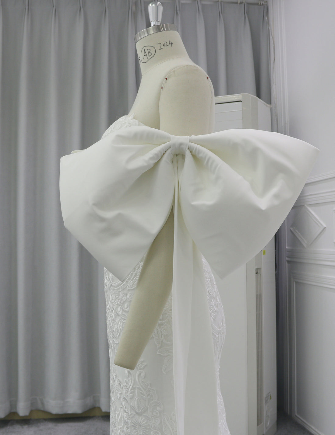 Luxury Mermaid Lace Wedding Dress Wholesale