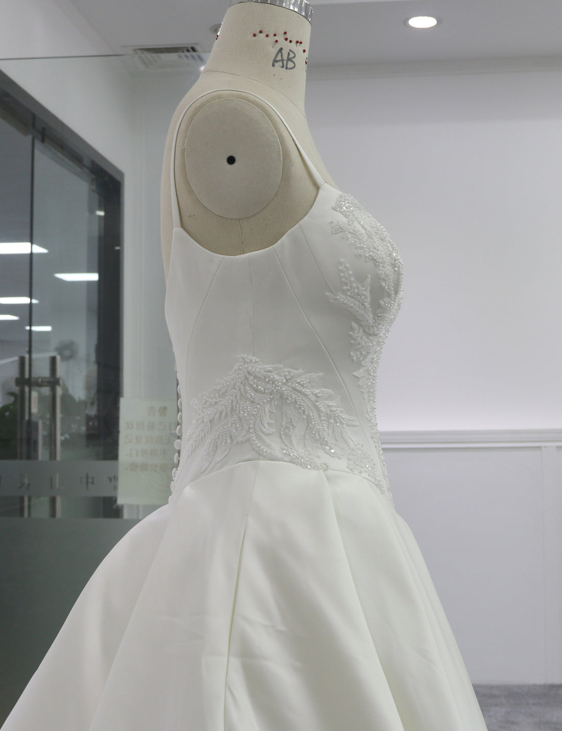 Luxury Wedding Dresses OEM Factory