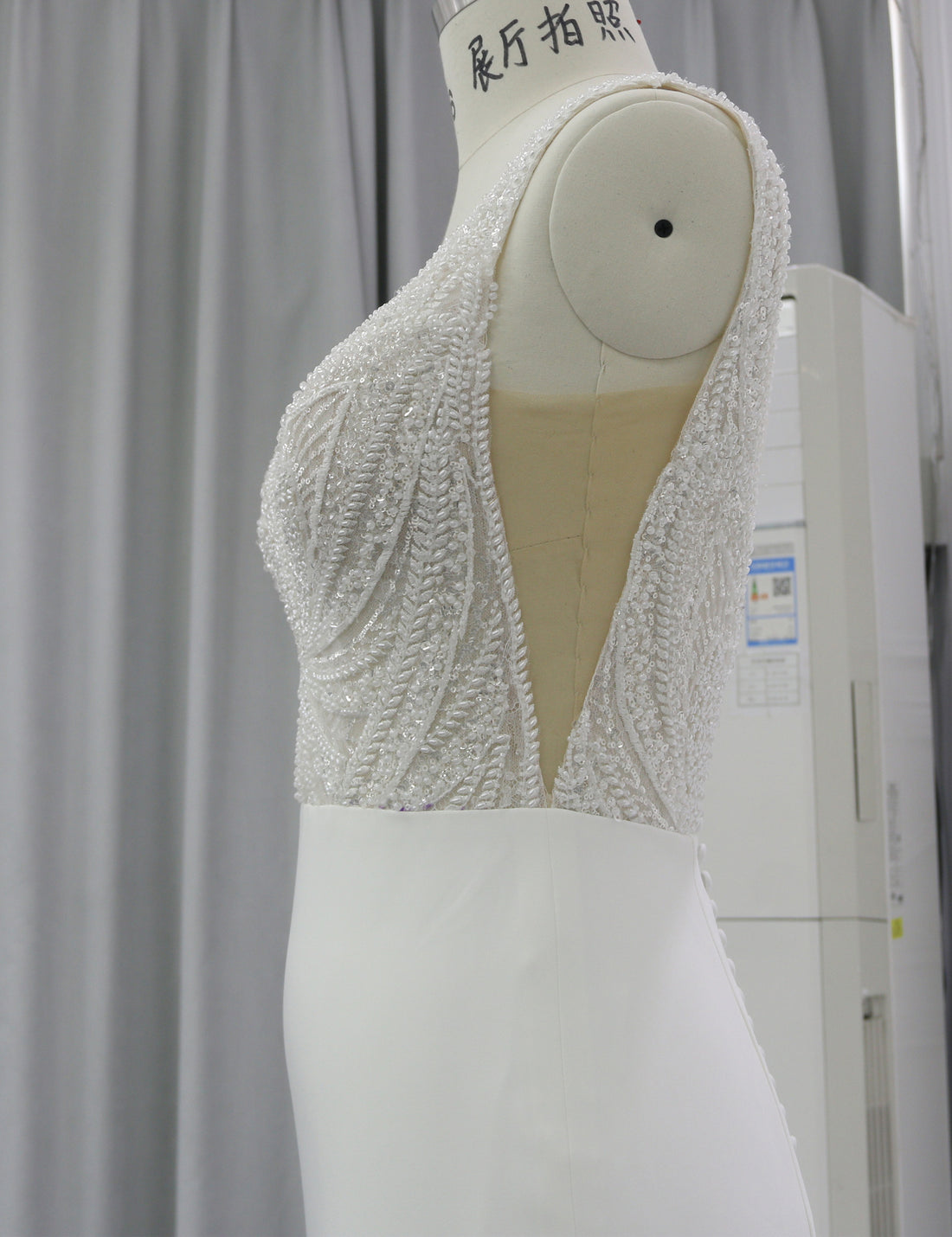Luxury Bridal Gown with Mermaid Silhouette