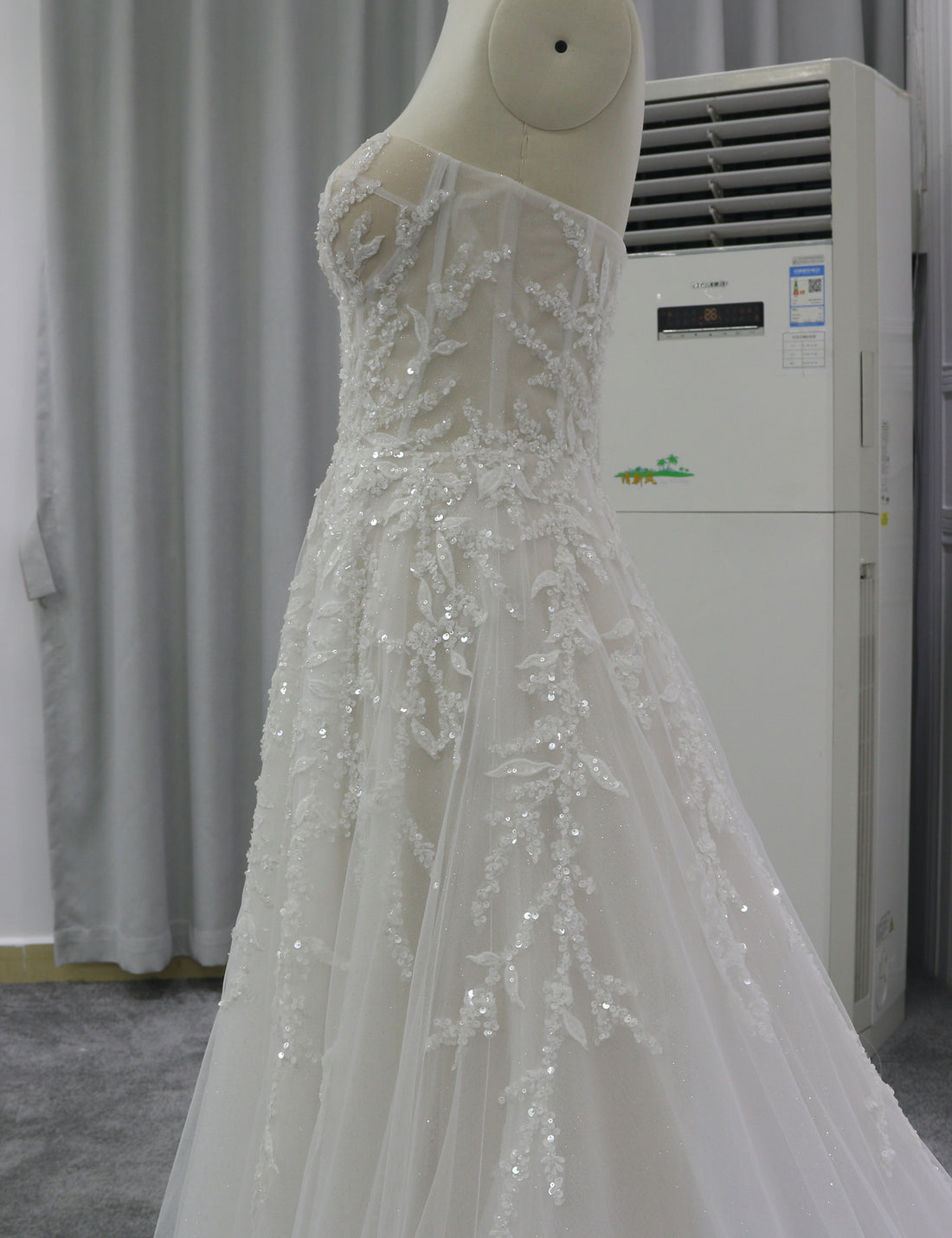 European Style A-Line Bridal Gown Supplier