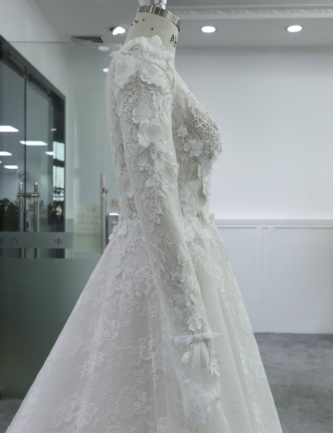 Luxury Bridal Dress Factory Price