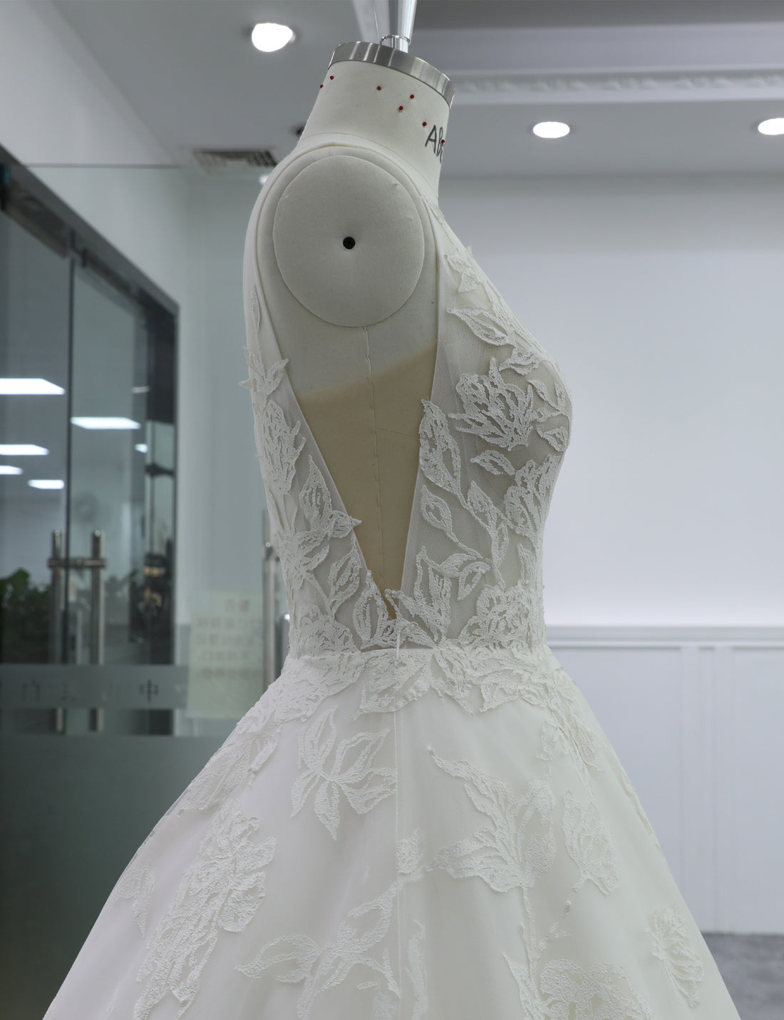 Premium Romantic Ball Gown Bridal Dress Supplier