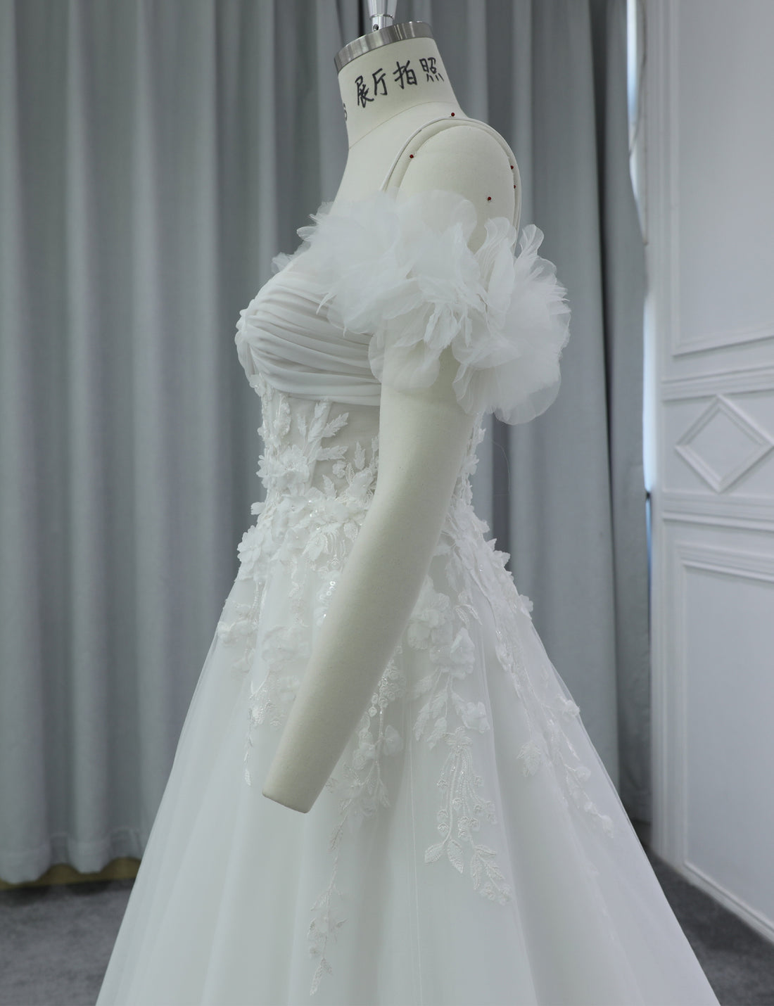 Luxury Off Shoulder Satin Wedding Gown Factory