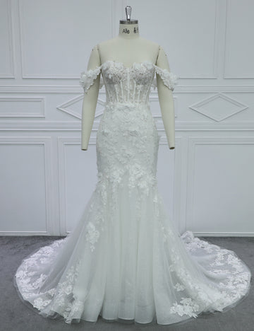 Elegant Chapel Train Wedding Dress