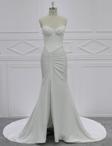 Luxury A Line Lace Wedding Dress With Cathedral Train