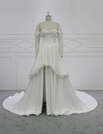 Romantic Tulle Ball Gown Wedding Dress With Floral Lace