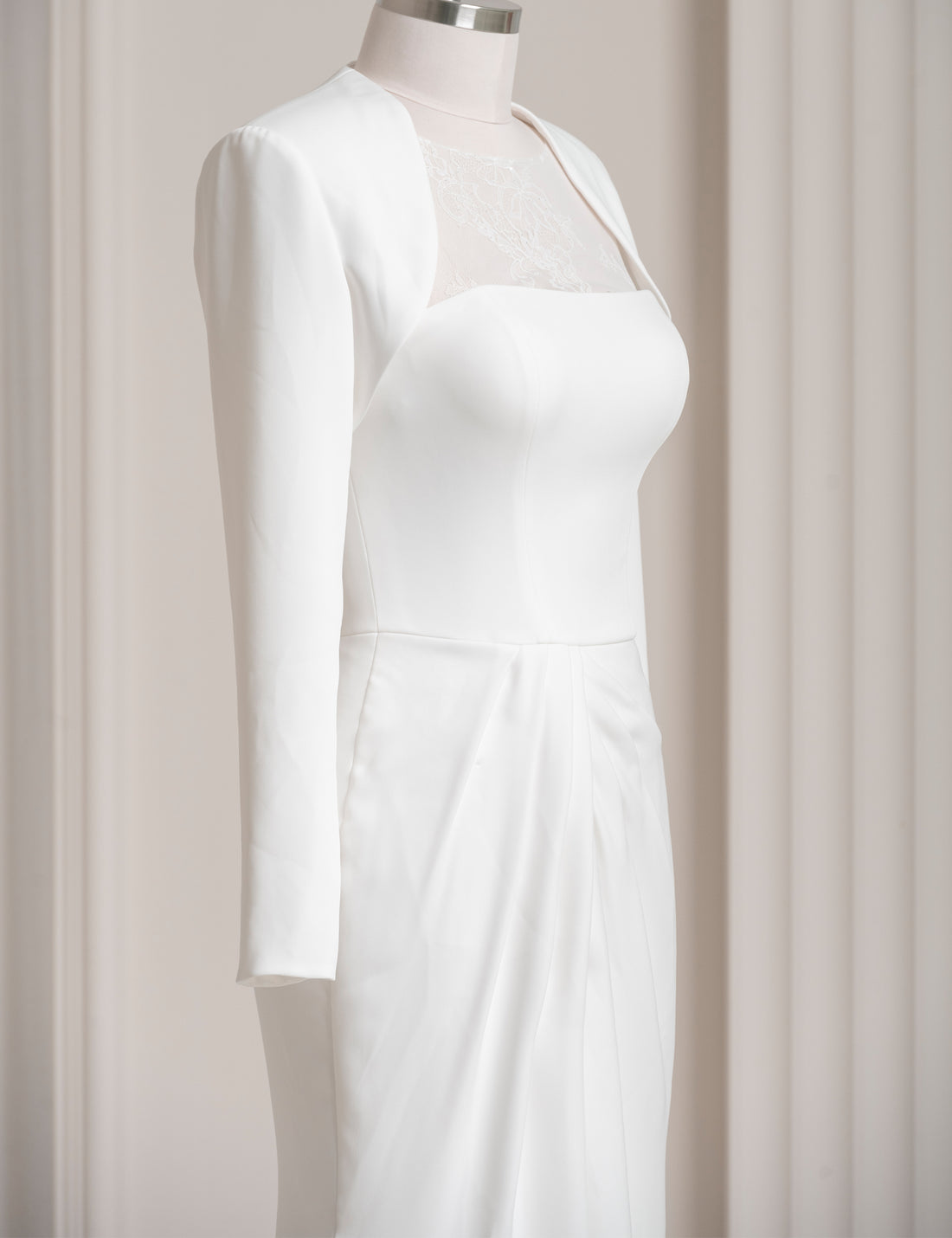 SS27 Luxury Satin A Line Bridal Gown Manufacturer