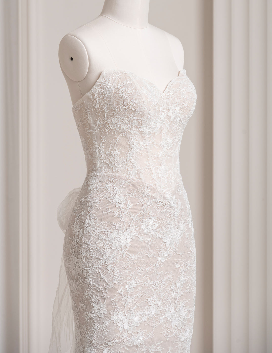 SS27 Soft Lace Wedding Dress Wholesale Supplier